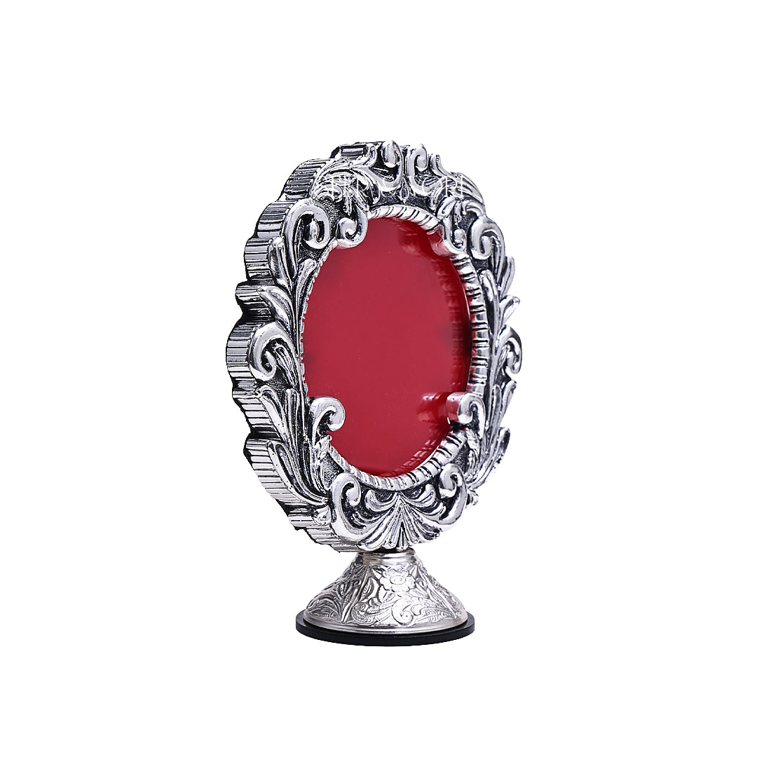The Silver Round Heritage Frame