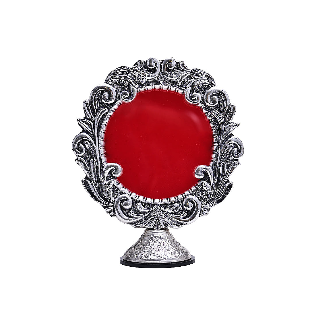 The Silver Round Heritage Frame
