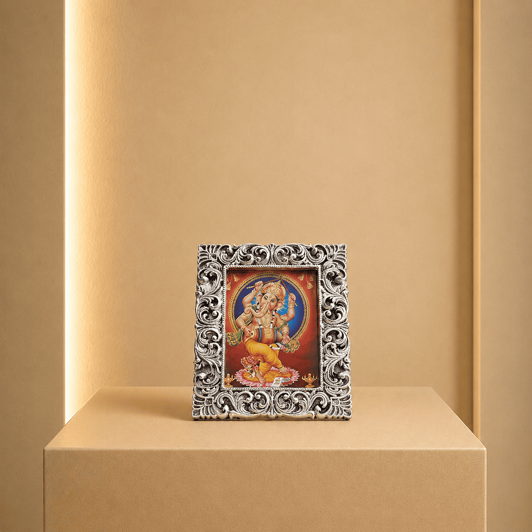 The Silver Heritage Photo Frame